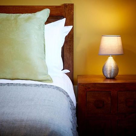 North Star Sanctum Hotel Garton Esterno foto
