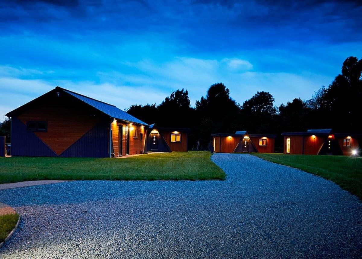 North Star Sanctum Hotel Garton Esterno foto