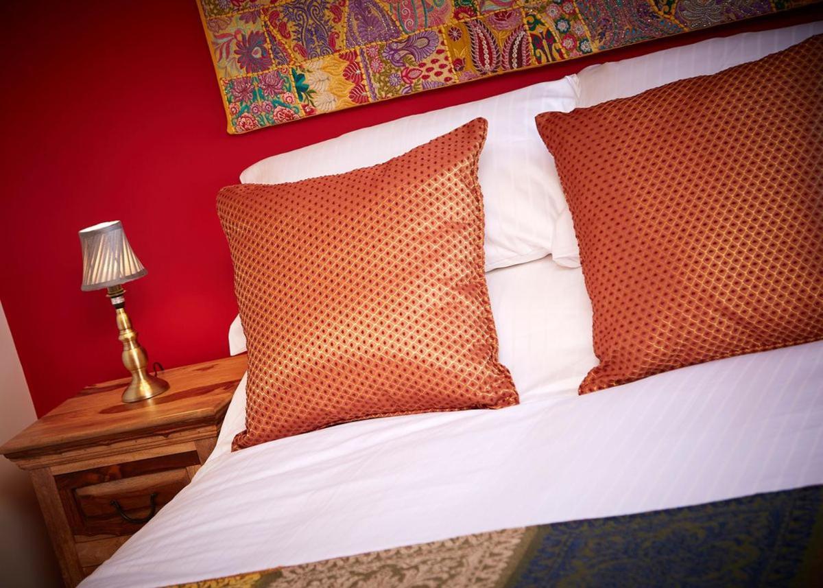 North Star Sanctum Hotel Garton Esterno foto