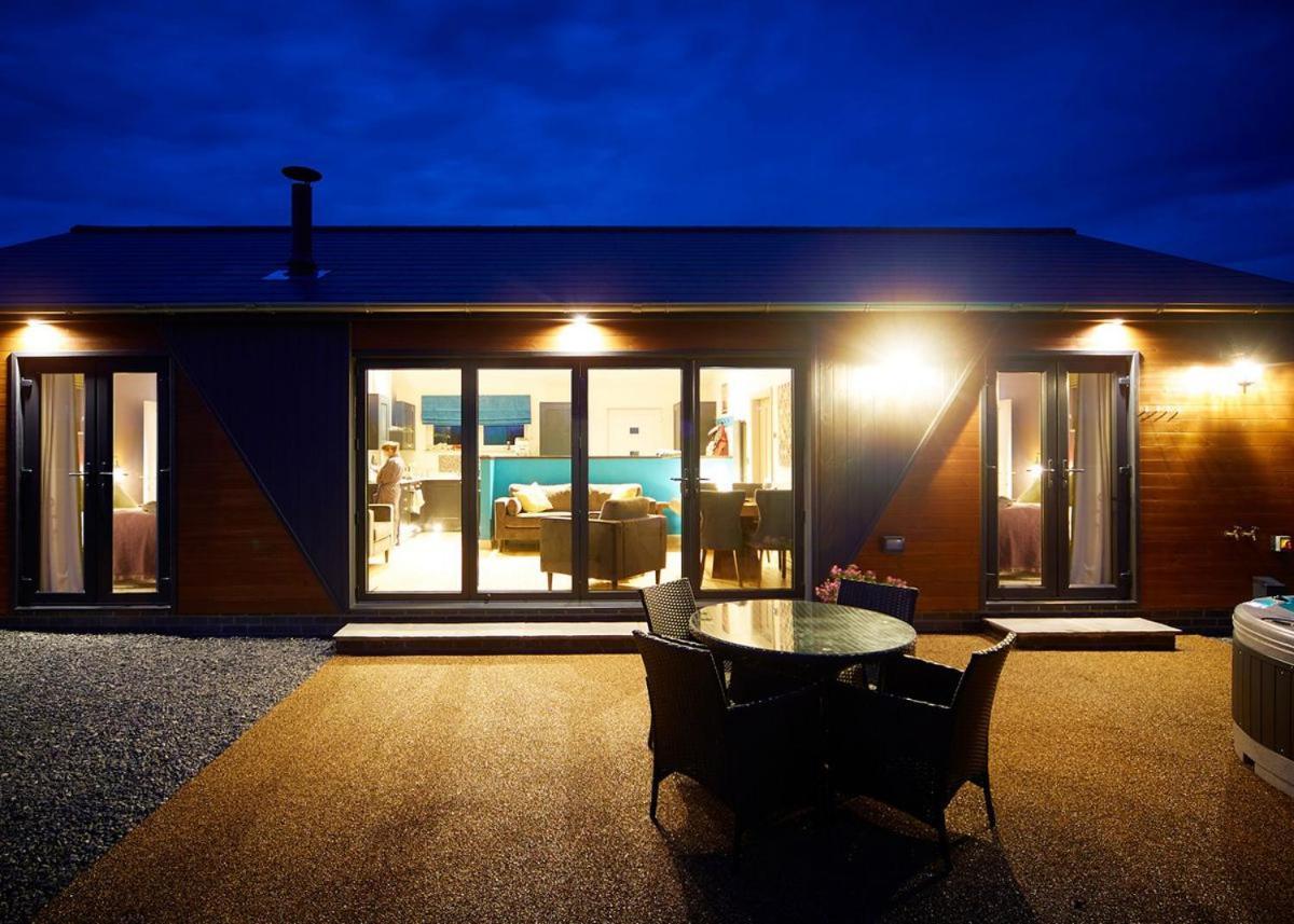 North Star Sanctum Hotel Garton Esterno foto