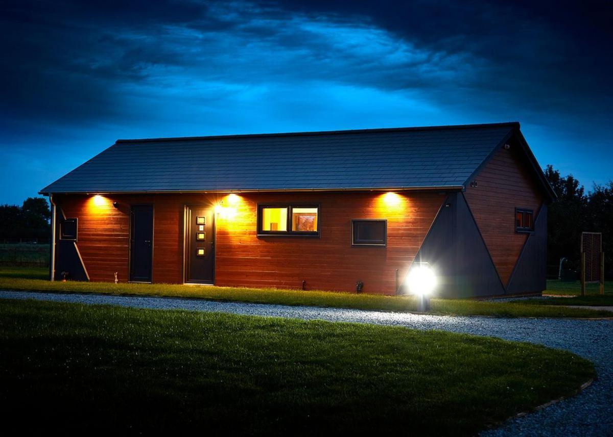 North Star Sanctum Hotel Garton Esterno foto