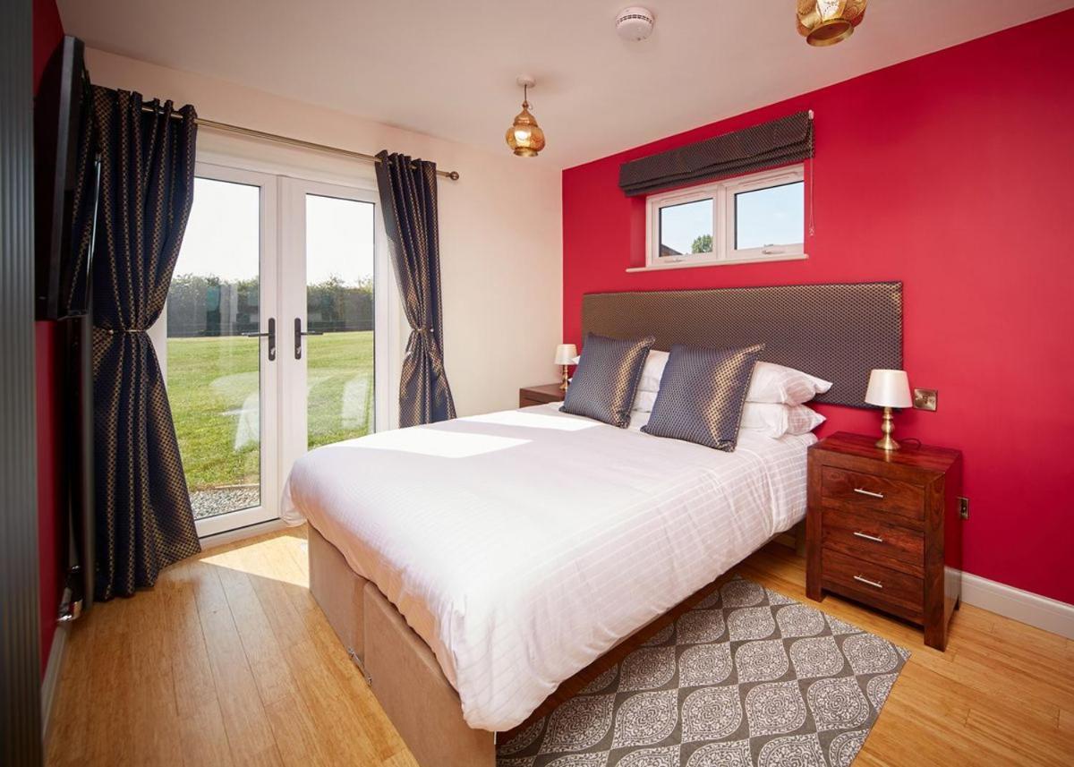 North Star Sanctum Hotel Garton Esterno foto